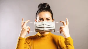 woman-masked